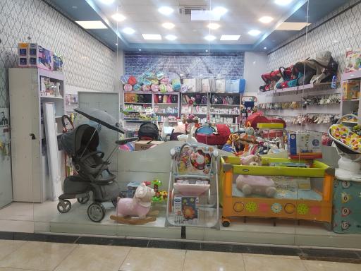 عکس فروشگاه سیسمونی پاپیون