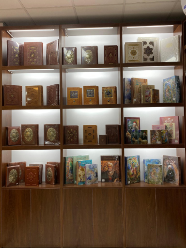 عکس کتابفروشی اکسیر عشق