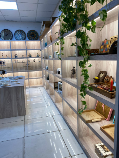 عکس کتابفروشی اکسیر عشق