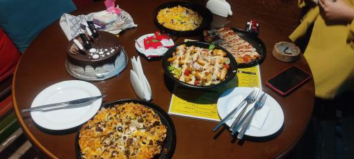 عکس کافه فست فود سینما