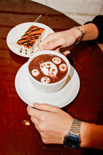 عکس کافه تریا یه جای دیگه 