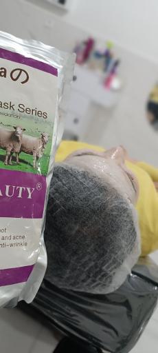 عکس سالن زیبایی زرنشان 