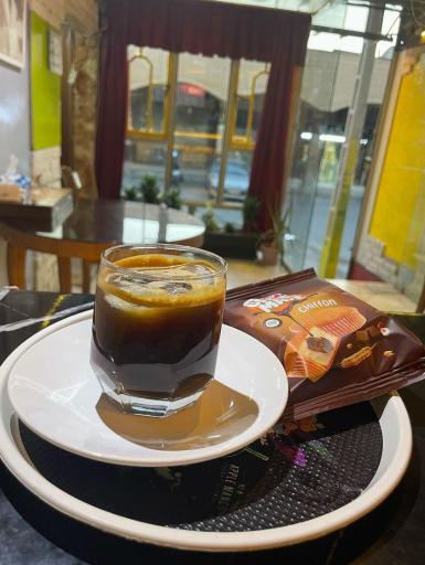 عکس کافه تریا یه جای دیگه 