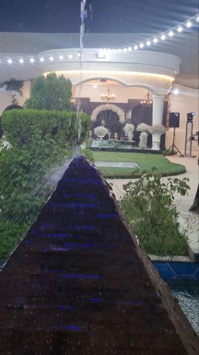 عکس تالار و باغسرا شاران