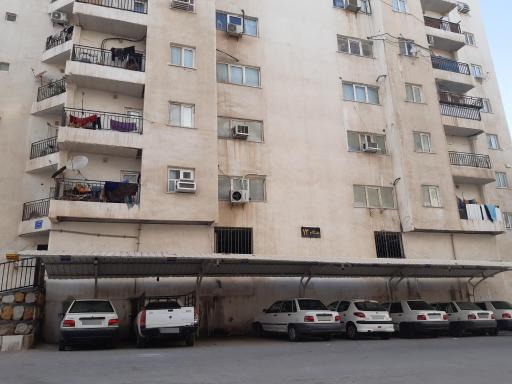 عکس مجتمع مسکونی هنگام بلوک ۱۲
