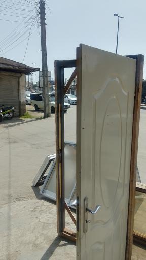 عکس فروشگاه درب و پنجره آلومینیوم و چوبی فیروزجایی