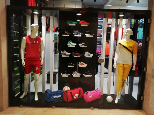 عکس فروشگاه ورزشی دیفانو