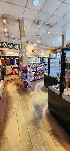 عکس فروشگاه خانه آریایی