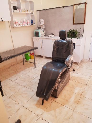 کلینیک پوست، مو و زیبایی آزالیا