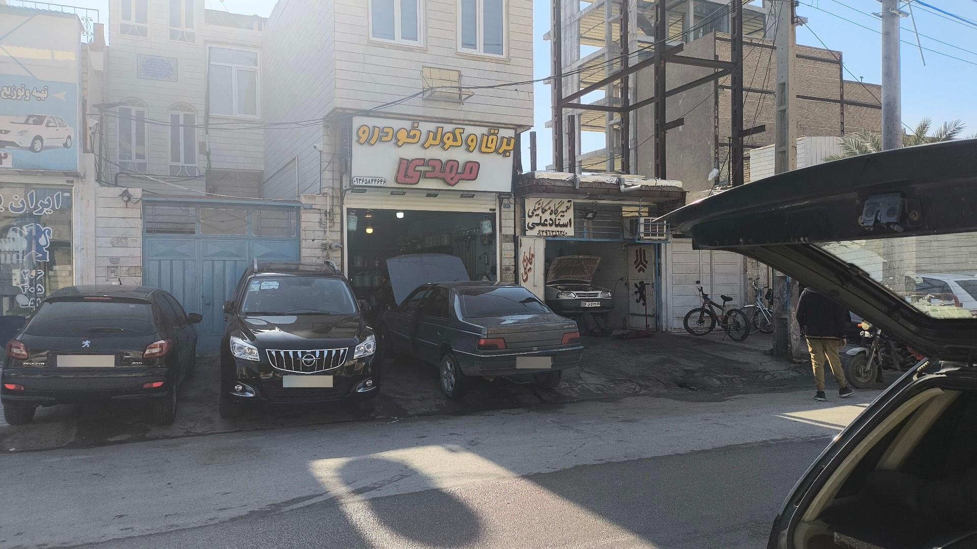 عکس خدمات برق و کولر خودرو مهدی
