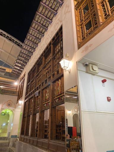 عکس کافه رستوران خانه همدم السلطنه