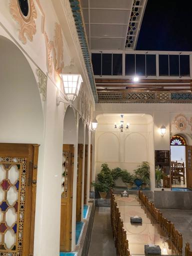 عکس کافه رستوران خانه همدم السلطنه