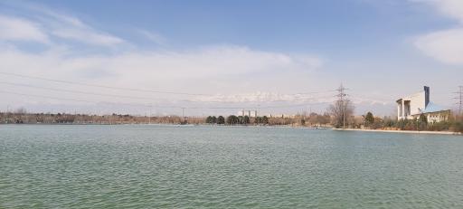 عکس دریاچه مصنوعی