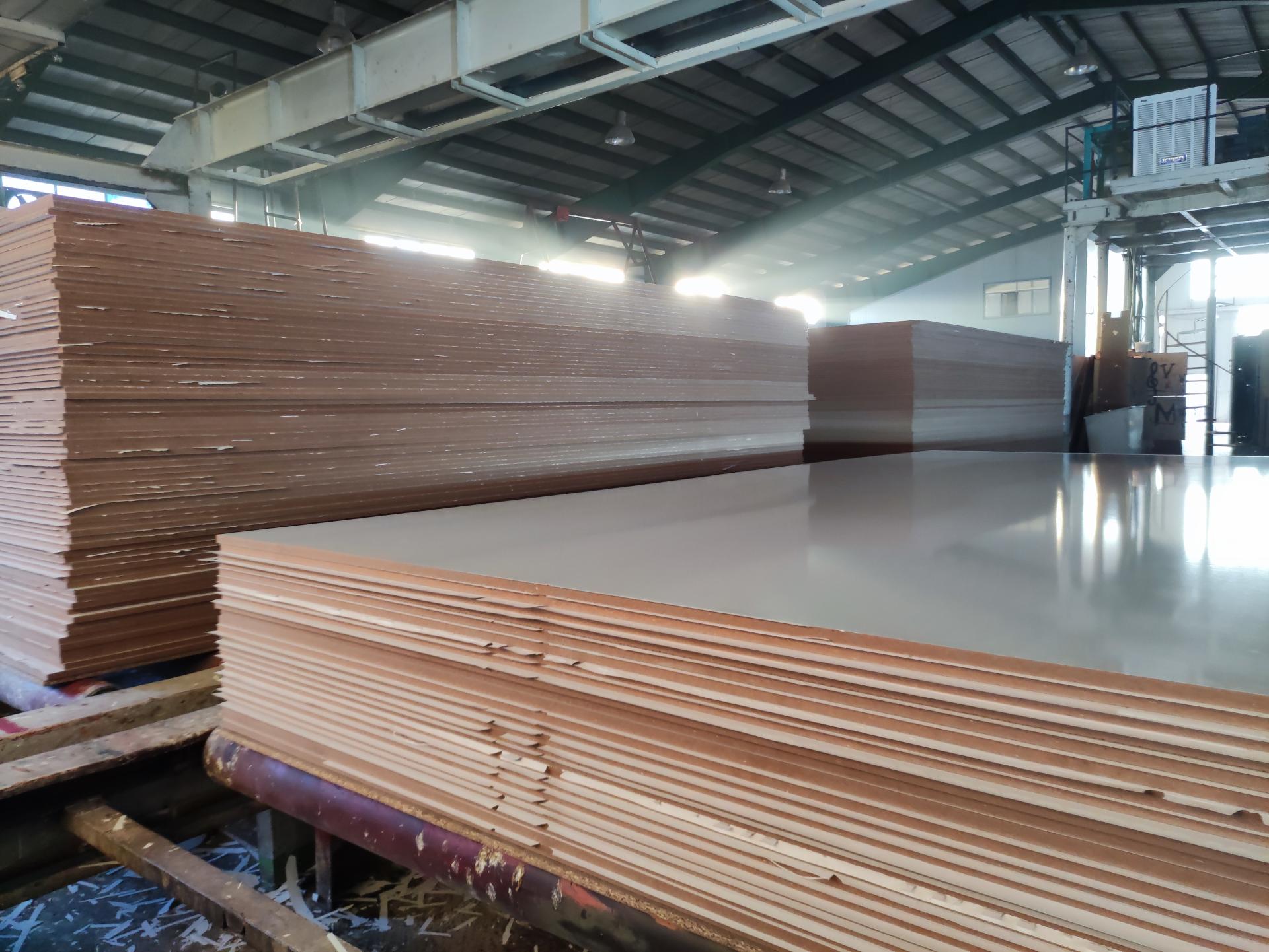 عکس شرکت افرا چوب زاگرس