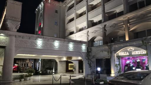 عکس هتل بزرگ کادوس