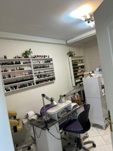 عکس سالن زیبایی هستیا