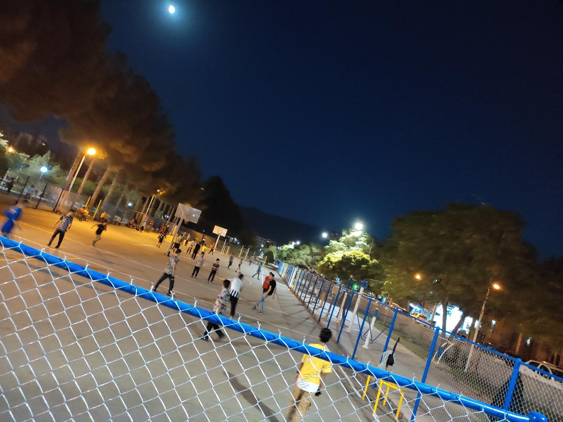 عکس زمین بازی کودک