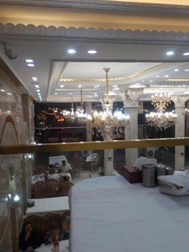 عکس رستوران فرزاد