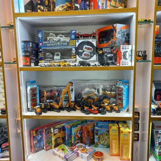 عکس فروشگاه اسباب‌بازی پرشین تویز