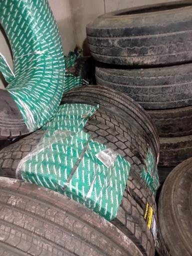 عکس خدمات لاستیک سنگین علی