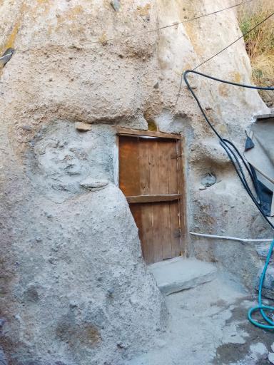 عکس خانه صخره ای نجفی