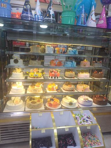 عکس شیرینی کاج