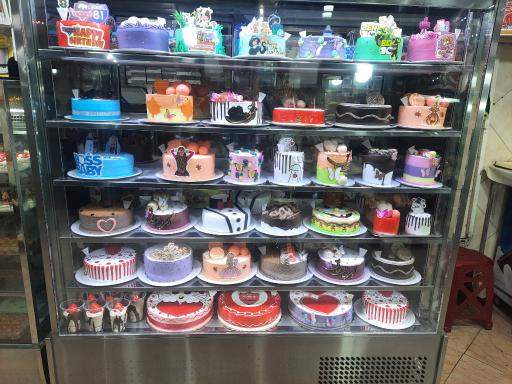 عکس شیرینی فروشی مهدی