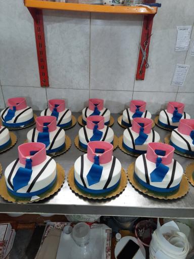 عکس شیرینی فروشی مهدی