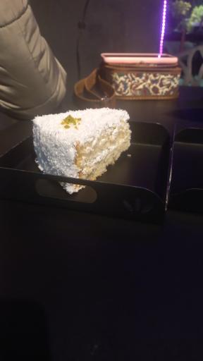 عکس کافه و رستوران لاهوت