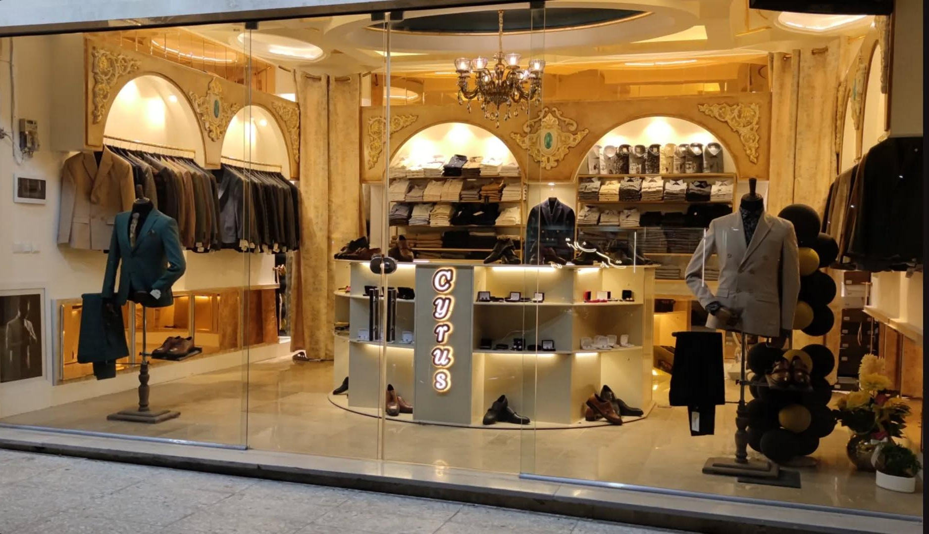 عکس شوروم سایروس