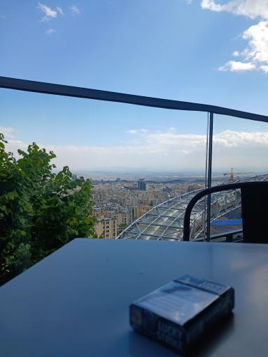 عکس فود کورت فلای لند