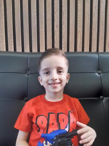 عکس پیرایش صادق