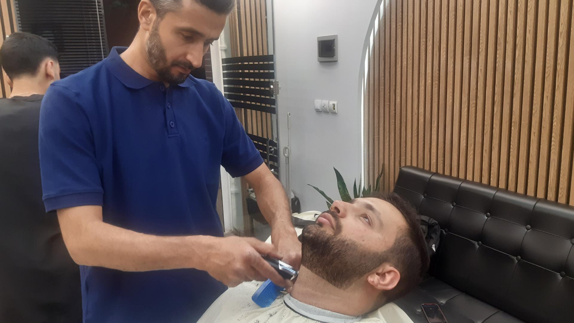 عکس پیرایش صادق