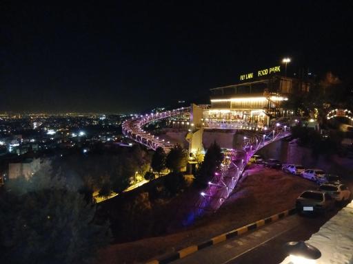 عکس فود کورت فلای لند