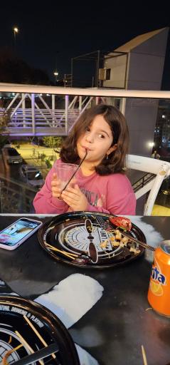 عکس فود کورت فلای لند