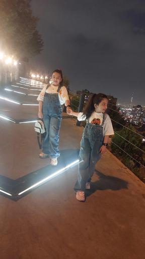 عکس فود کورت فلای لند