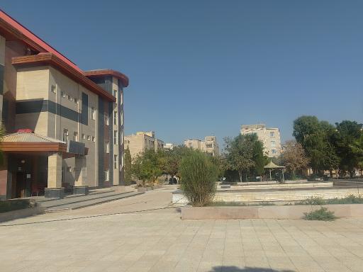 عکس دانشگاه آزاد اسلامی واحد گرمسار