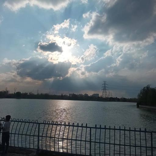 عکس دریاچه مصنوعی آزادگان