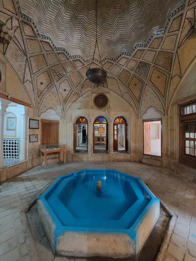 عکس خانه فروغ الملک قوامی