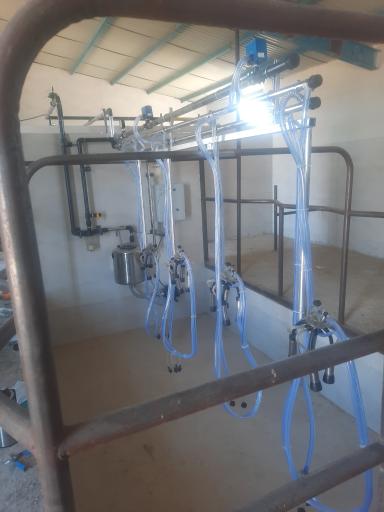 فروشگاه ادوات دامداری زرین جویی