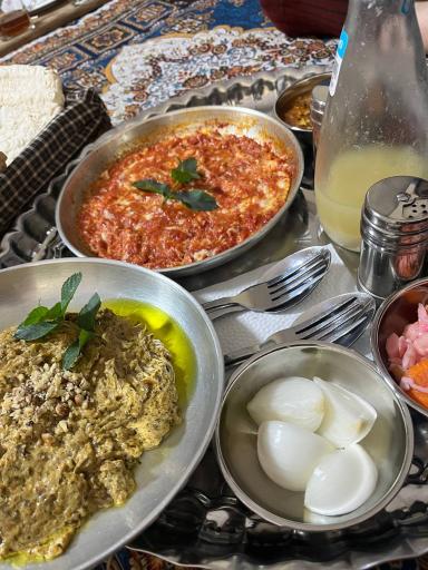 عکس سالن غذاخوری مجید دلبندم 