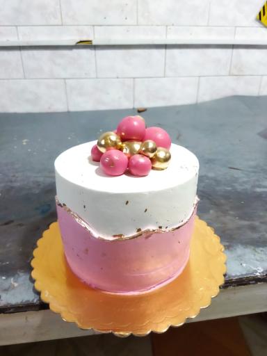 عکس شیرینی آیناز یکرنگ