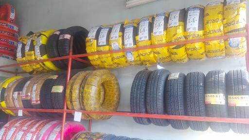 فروشگاه رینگ و لاستیک کاوه (هادوی)