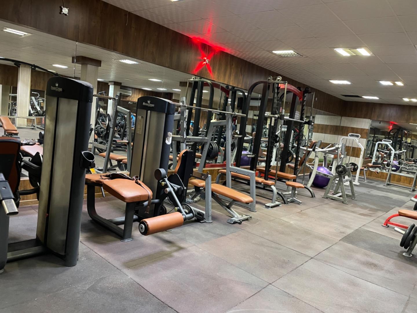 عکس باشگاه گلد جیم