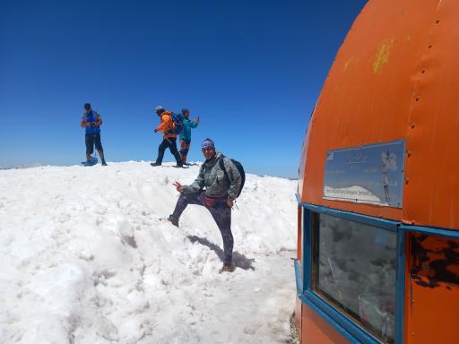 عکس جان‌پناه قله توچال