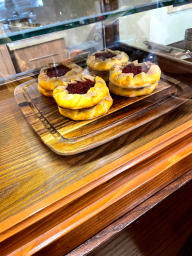 عکس کافه بی‌سان