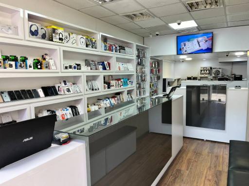 عکس تعمیرات موبایل کمپانی 