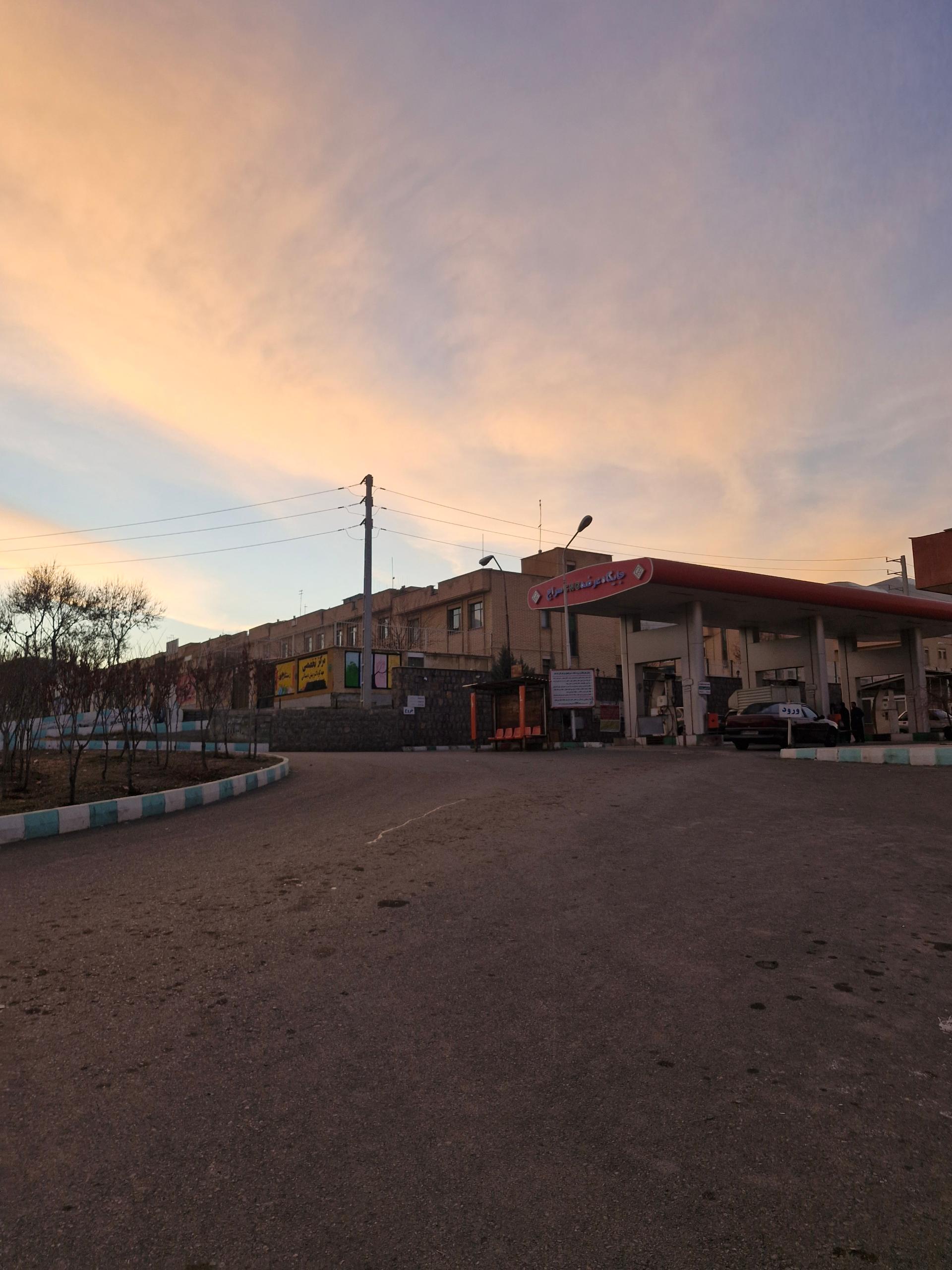 عکس پمپ گاز CNG