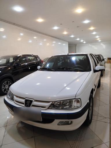 عکس اتو گالری جوان