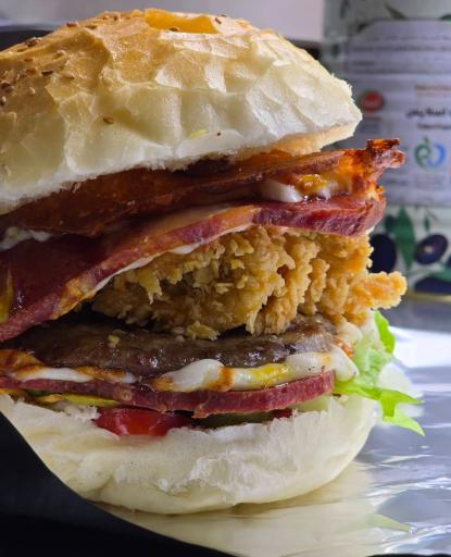 عکس فست فود و مرغ سوخاری لبخند 